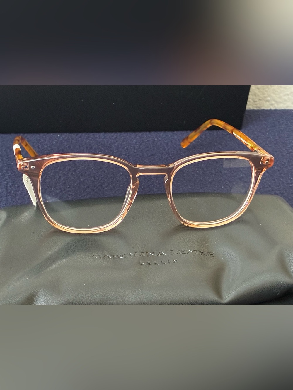 Carolina Lemke Maxwell Transparent Brown + Premium Luxury Case